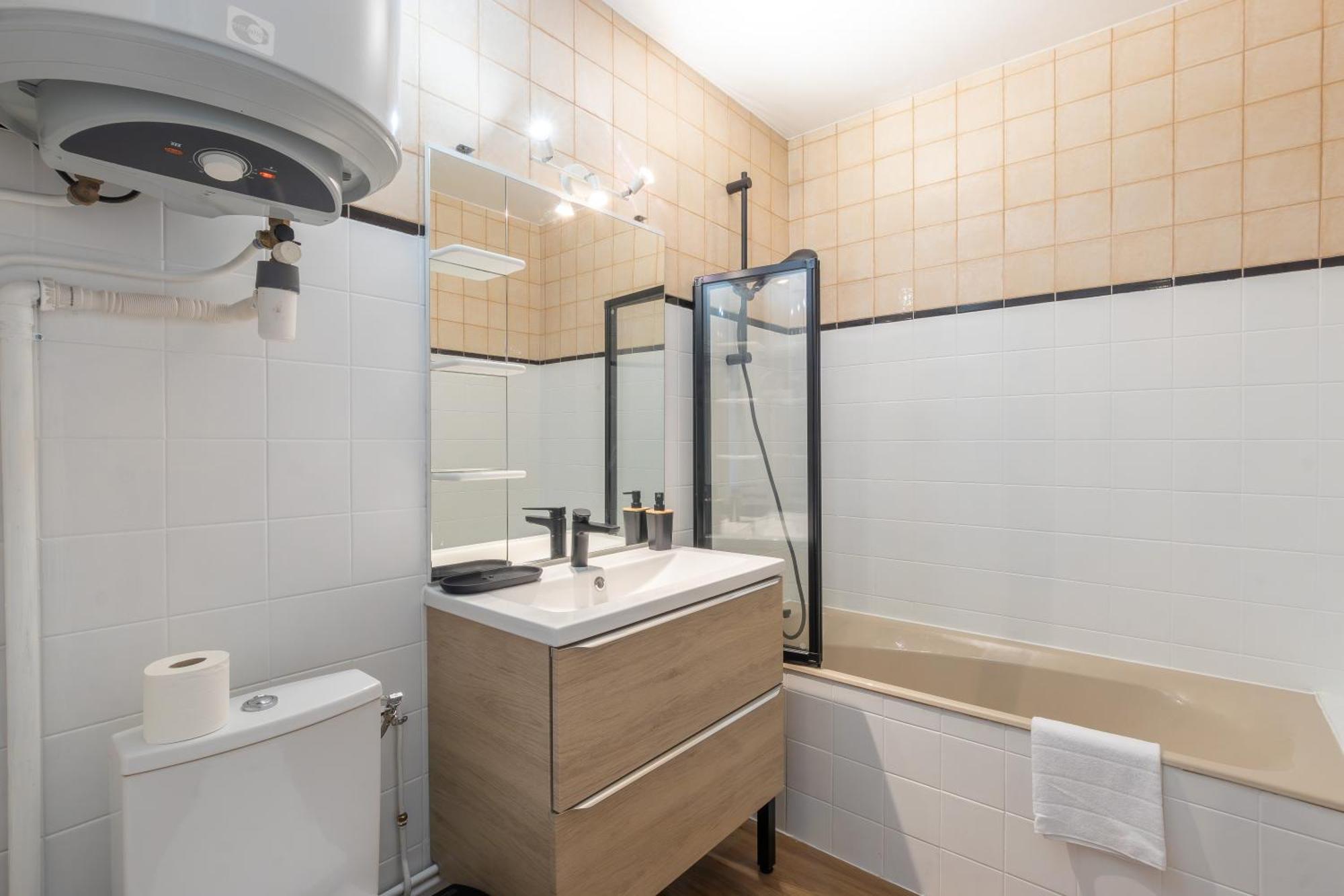 Cabana & L' Ideal - Gare, Lac Et Parking Public 5 Min アヌシー エクステリア 写真
